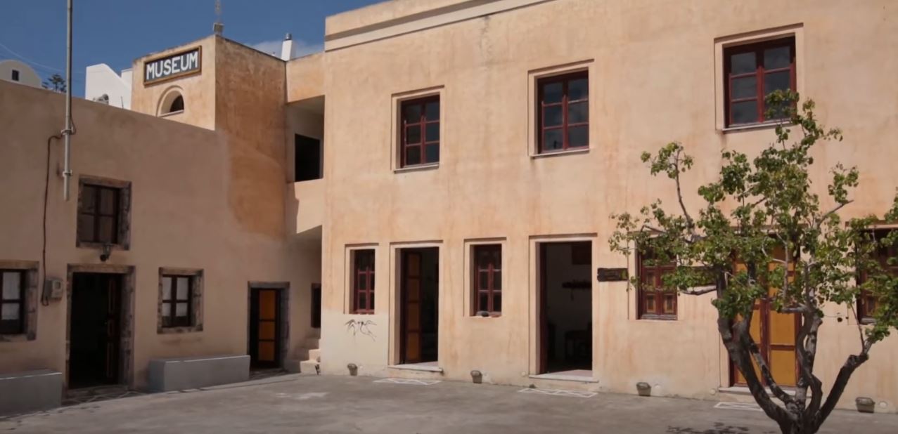 The Santorini Project : Tradition Folklore Museum. Fira. Emmanuel Lignos !