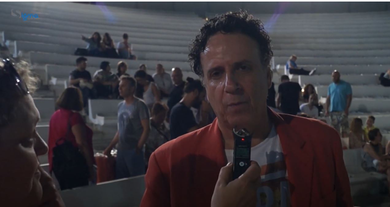 Action In Greece. Σύσσωμος ο καλλιτεχνικός κόσμος δηλώνει την στήριξη του. Ευχές-Δηλώσεις !