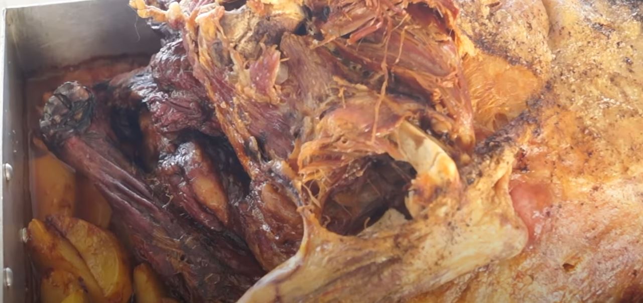 The Halkidiki Project : Μαγειρεύοντας κατσίκι με πατάτες στη Χαλκιδική !