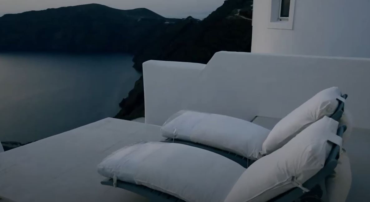 The Santorini Project: Φιλοξενία στη Σαντορίνη!