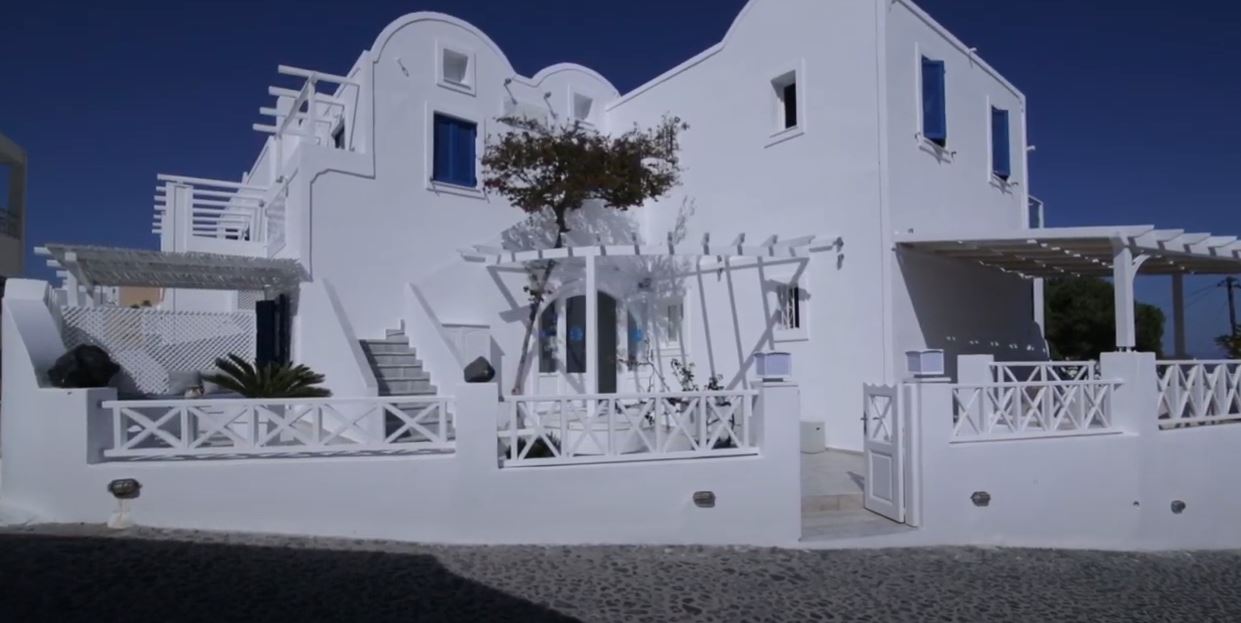 The Santorini Project: Hotel Loizos. Leftetis Anapliotis !