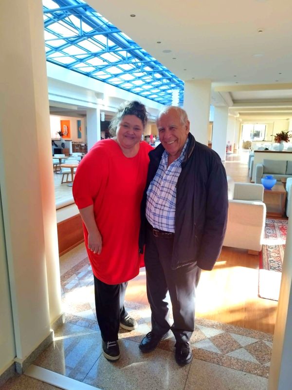  “Stories of Greek Hospitality” Μεγάλη Παρασκευή στο Βραχάτι: ανάμεσα στην πολυτελή φιλοξενία και την πασχαλινή κατάνυξη…